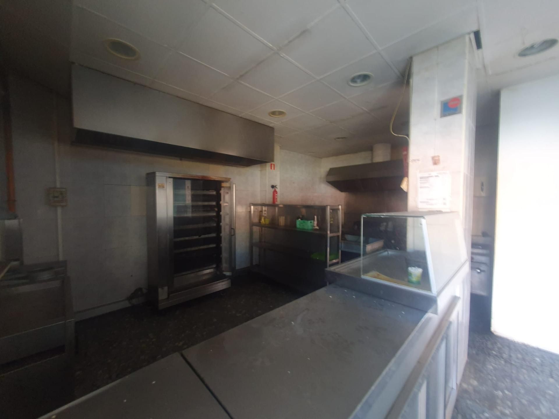 Kitchen of Premises for sale in  Sevilla Capital