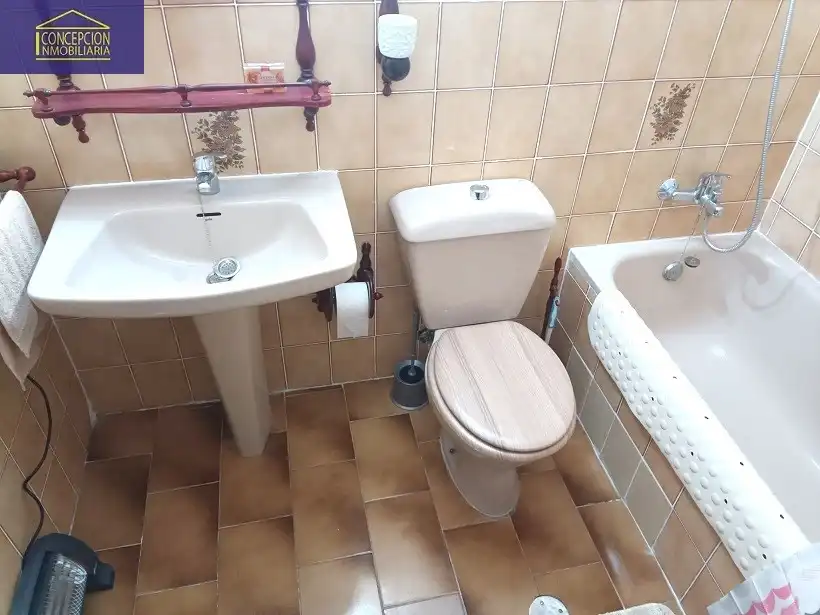 Baño de Piso de alquiler en Córdoba con Aire acondicionado, Calefacción y Terraza
