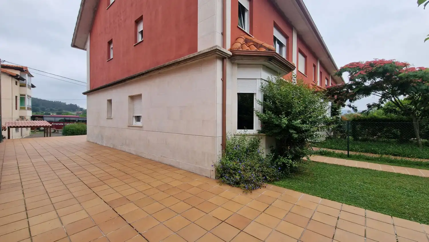 Vista exterior de Casa o xalet en venda en Piélagos amb Calefacció, Terrassa i Traster