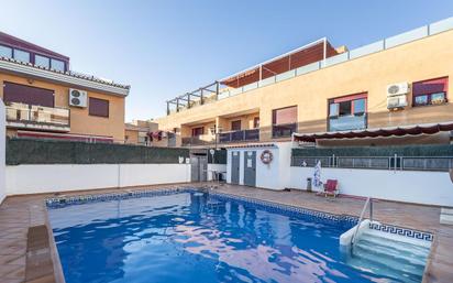 Piscina de Planta baixa en venda en Armilla amb Calefacció, Parquet i Terrassa