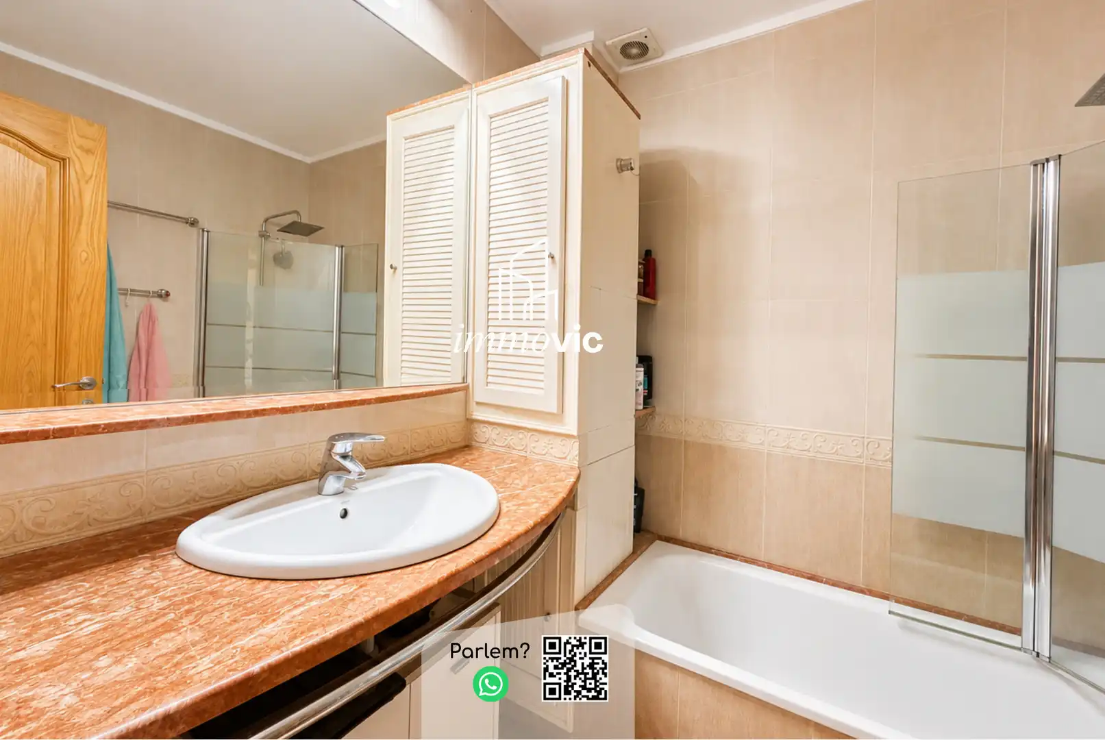 Bathroom of Detached homes for sale in Olot  with Heating, Private garden and Parquet flooring
