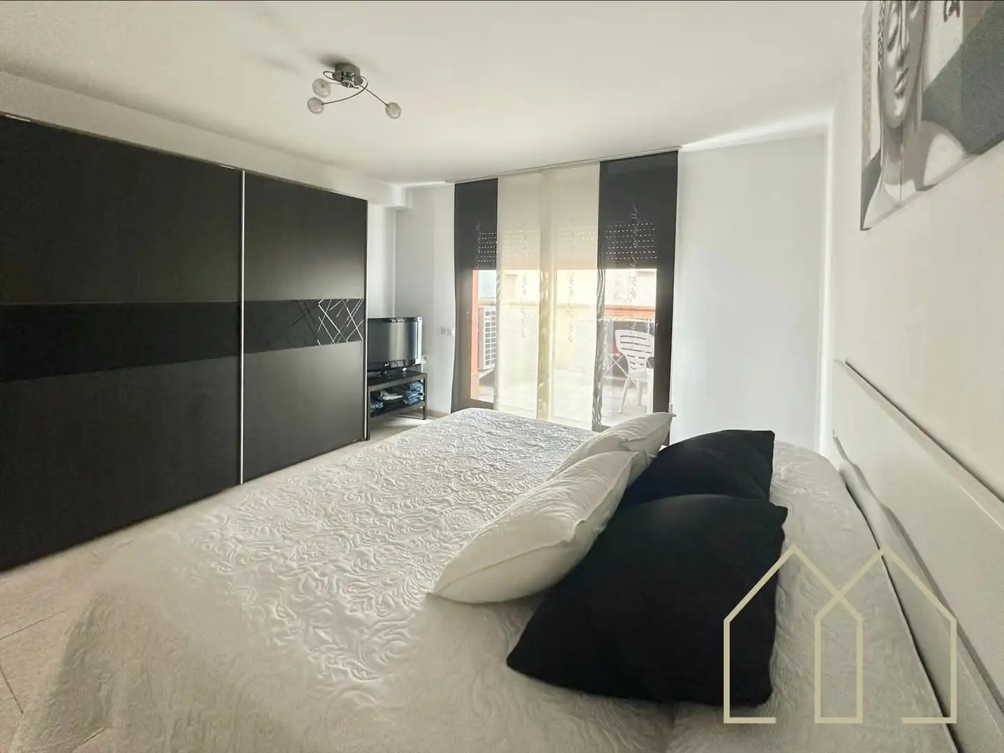 Schlafzimmer von Einfamilien-Reihenhaus zum Verkauf in Caldes de Malavella mit Klimaanlage, Heizung und Privatgarten