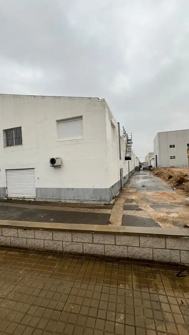 Fabrikhallen zur Miete in Algorós - El Derramador