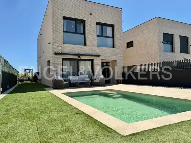 Exterior view of Houses for sale in Cambrils  with Air Conditioner, Heating and Private garden