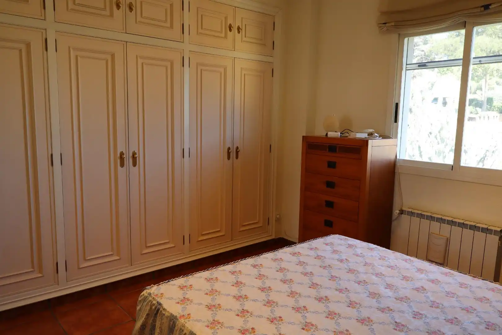 Habitación de Casa o chalet en venta en Chiva con Aire acondicionado, Calefacción y Jardín privado