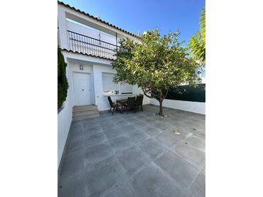 Casa a schiera con balcone in affitto a Pueblo Español - Coveta Fumá