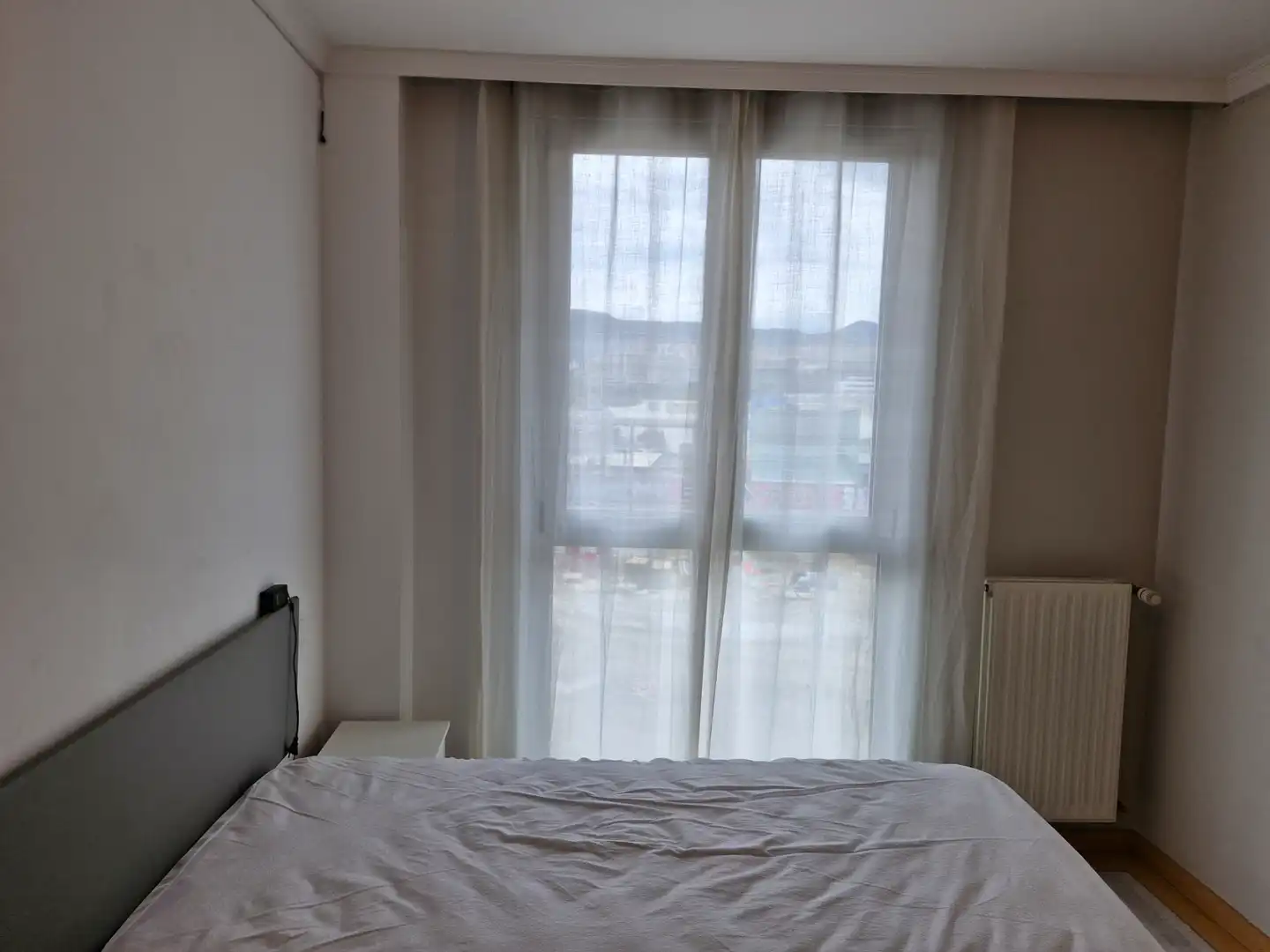 Schlafzimmer von Wohnung zur Miete in Leioa mit Heizung, Parkett und Möbliert