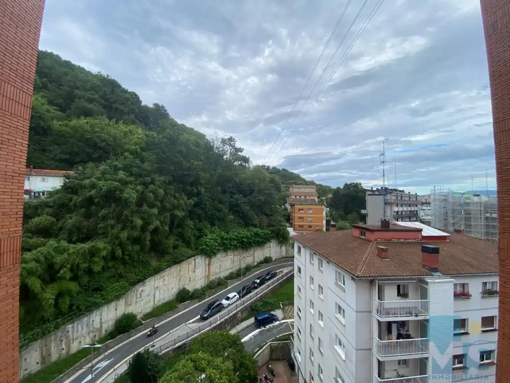 Vista exterior de Pis en venda en Donostia - San Sebastián 