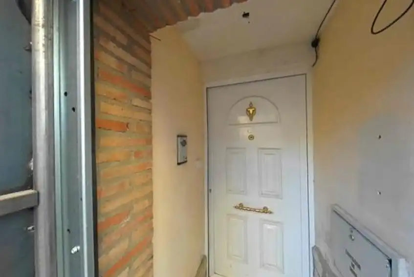Casa adosada en venda a Calle la Constitución, Cadrete