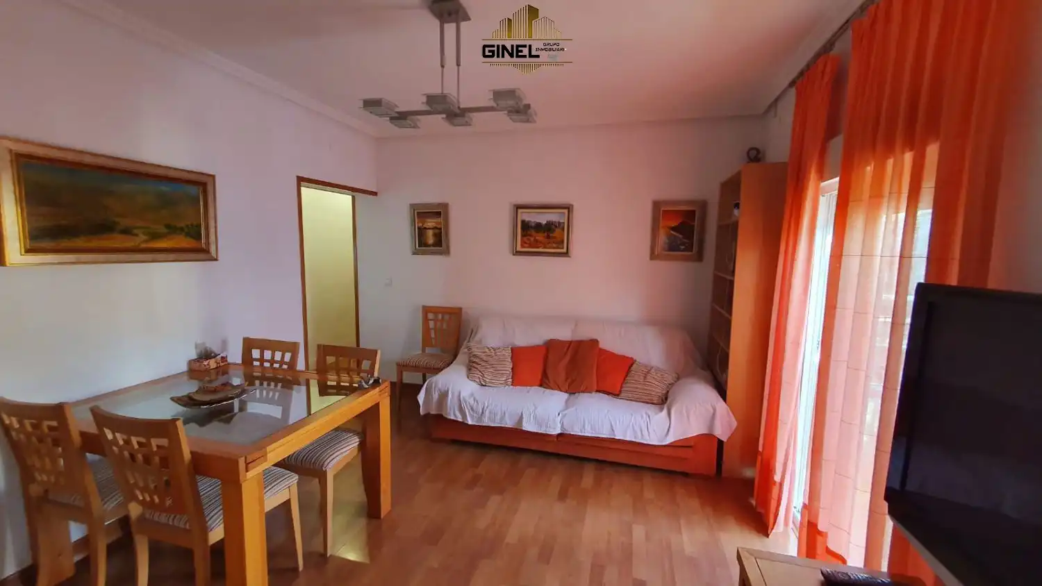 Sala de estar de Piso en venta en Jaén con Aire acondicionado, Parquet y Amueblado