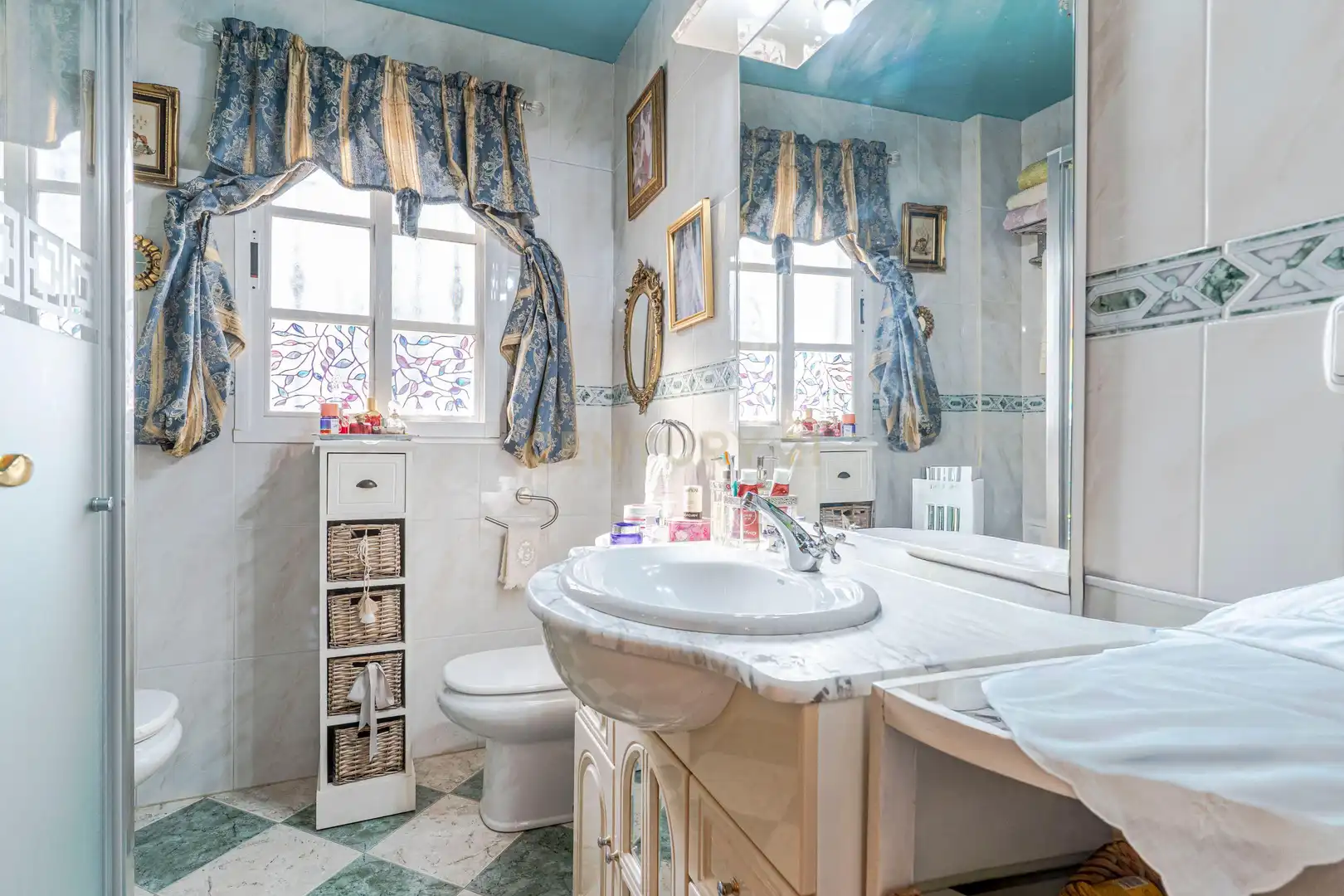 Baño de Casa o chalet en venta en Motril con Aire acondicionado, Jardín privado y Trastero