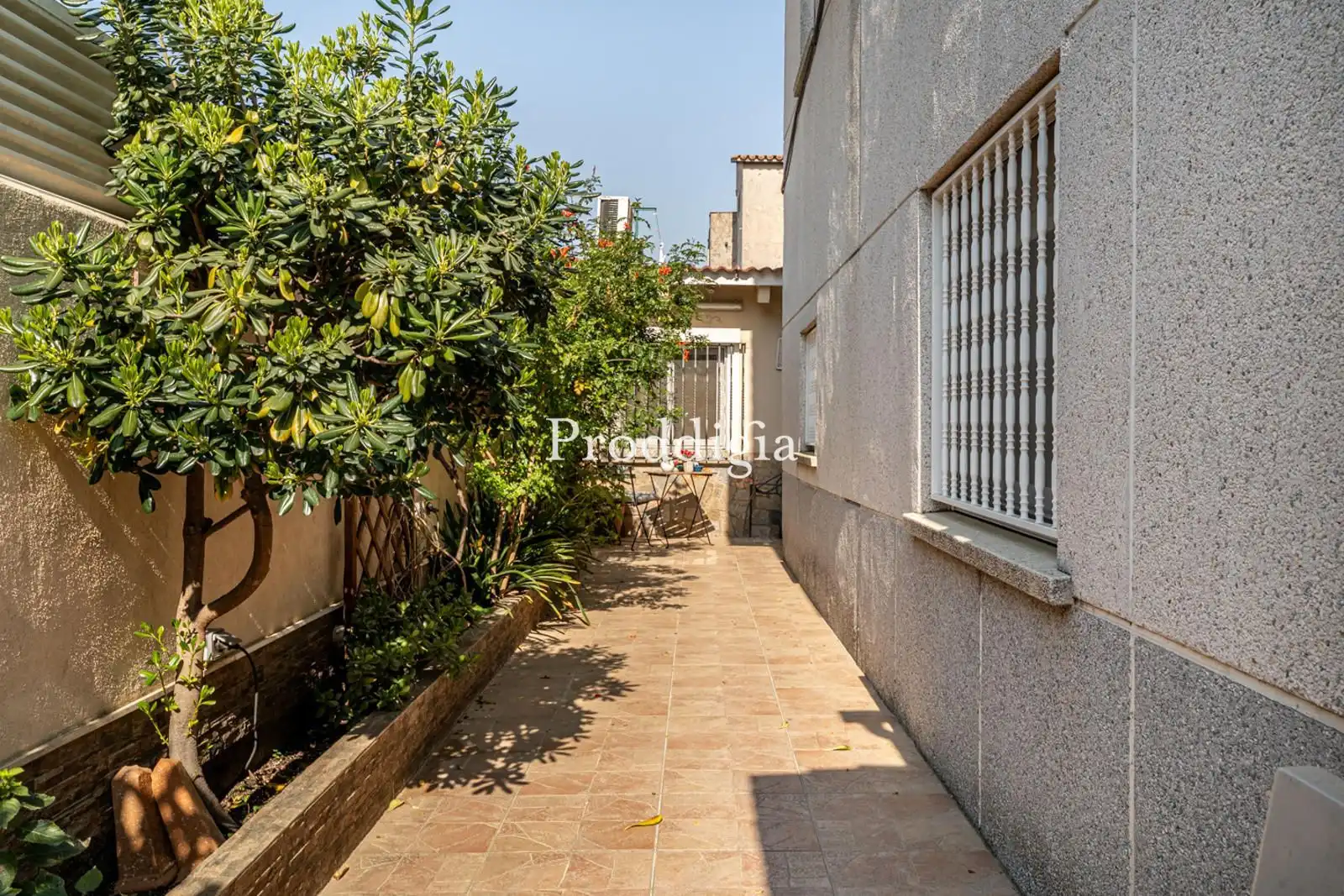 Exterior view of Houses for sale in Cerdanyola del Vallès  with Air Conditioner, Heating and Terrace