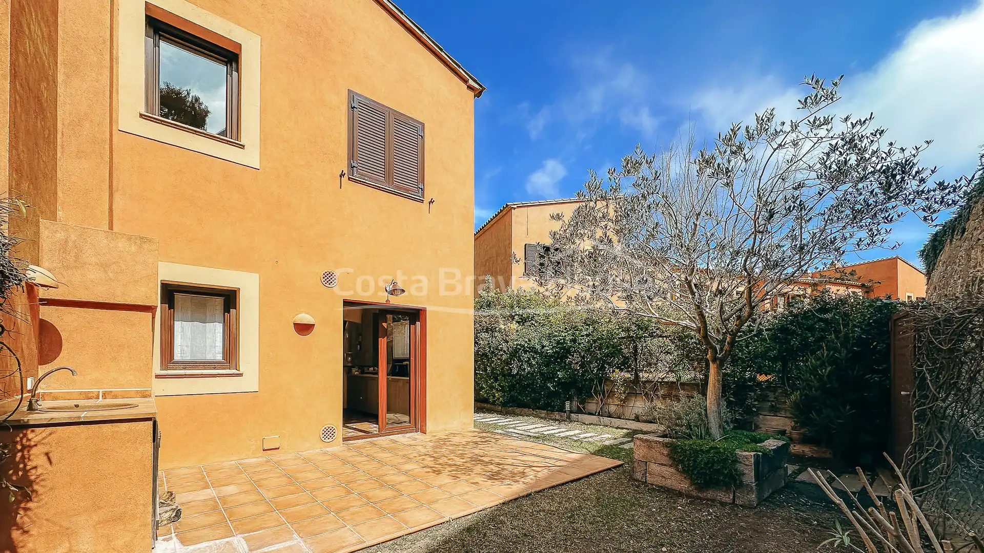 Terraced house with pool for sale in C. Lluis Miro, imagen 8