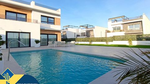 Se construyen casas con piscina privada en Benijofar, provincia de Alicante. 3 habitaciones | 138 m² | 8 kilómetros del mar, imagen 2