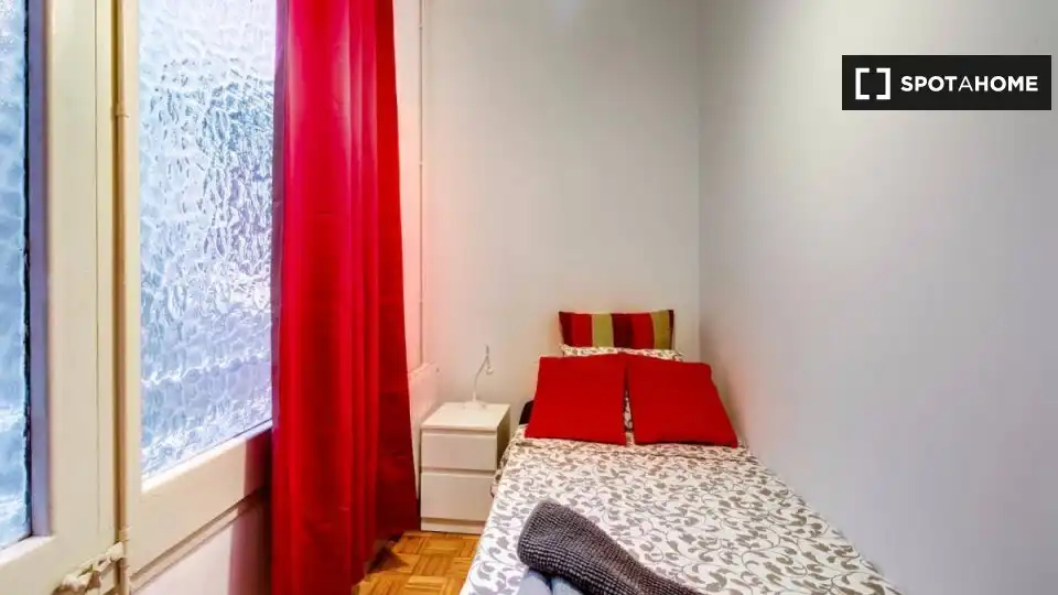 Habitación de Piso de alquiler en Barcelona con Aire acondicionado, Calefacción y Amueblado