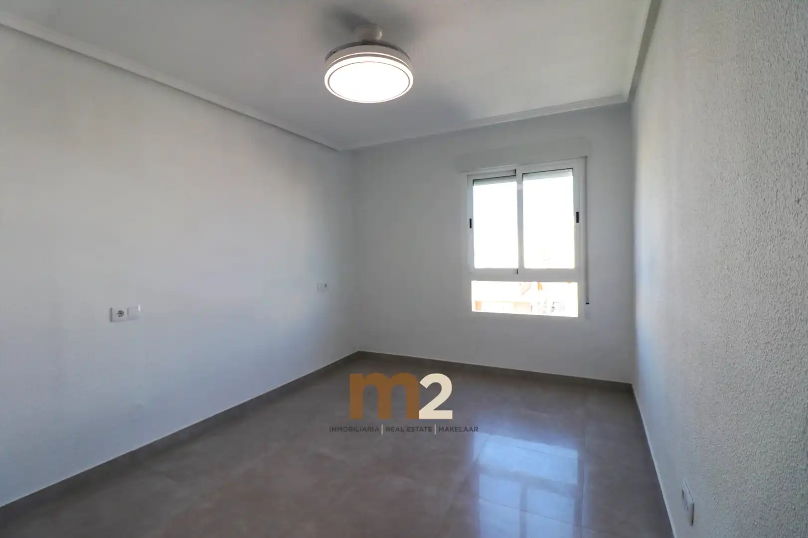 Dormitori de Apartament de lloguer en Guardamar del Segura amb Terrassa, Forn i Rentadora