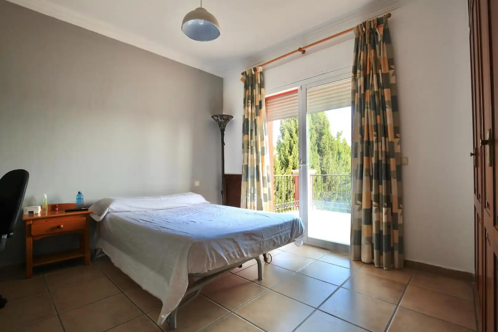Dormitori de Casa o xalet en venda en Marbella amb Aire condicionat, Calefacció i Jardí privat