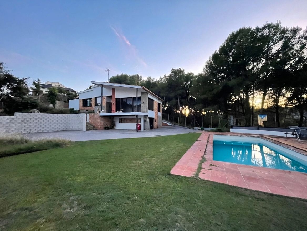 Garden of Houses for sale in Matadepera  with Air Conditioner, Heating and Private garden