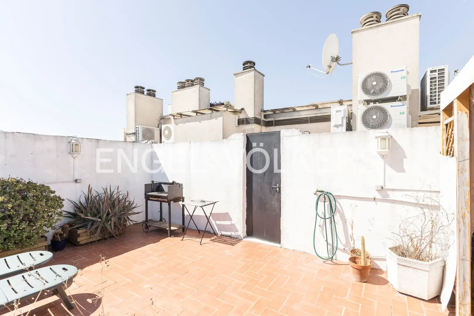 Terrasse von Dachboden zum Verkauf in Barcelona mit Klimaanlage, Heizung und Balkon