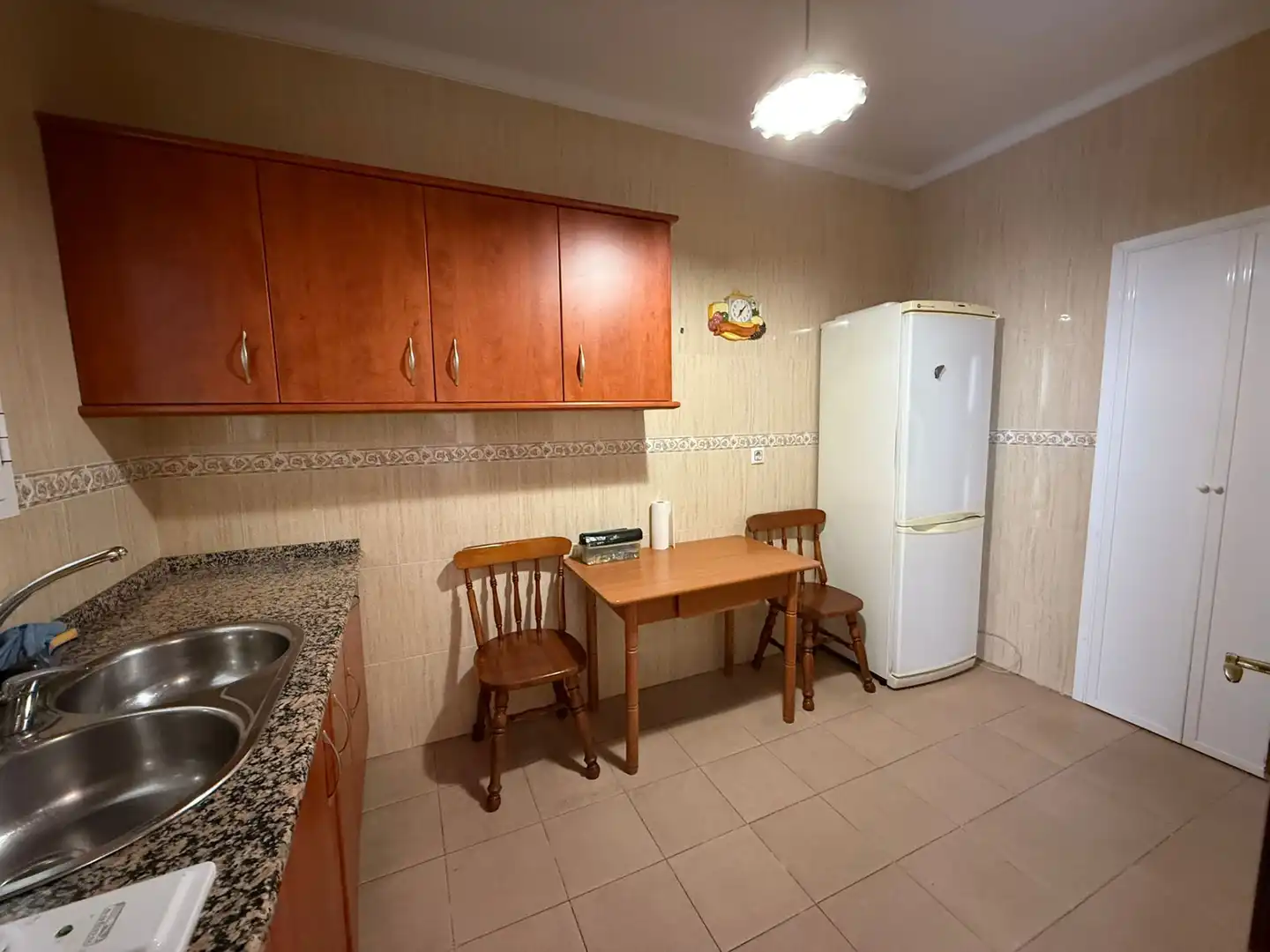 Cocina de Casa adosada en venta en Dos Hermanas con Aire acondicionado