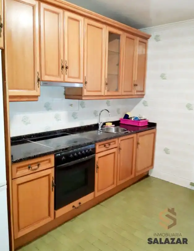Cocina de Piso de alquiler en Bilbao  con Calefacción, Terraza y Balcón