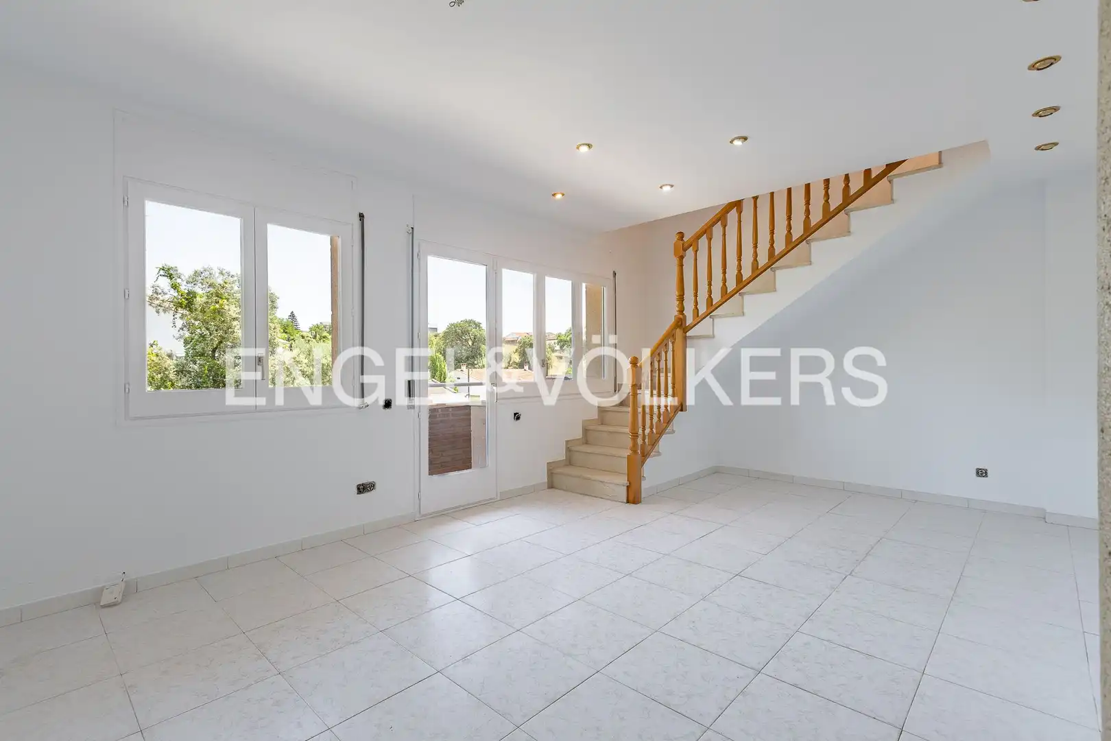 Sala de estar de Dúplex en venta en Palau-solità i Plegamans con Calefacción, Terraza y Balcón