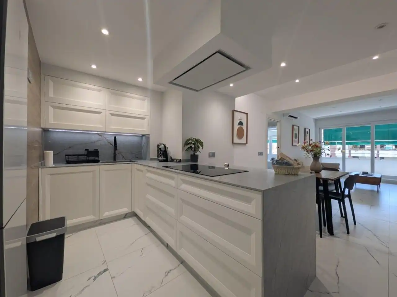 Kitchen of Flat for sale in Córdoba  with Air Conditioner, Terrace and Furnished