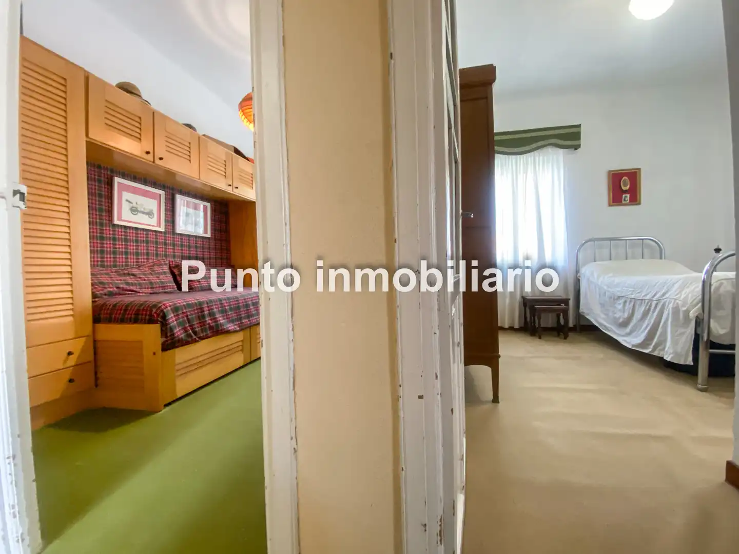 Sala d'estar de Casa o xalet en venda en Valladolid amb Jardí privat i Terrassa
