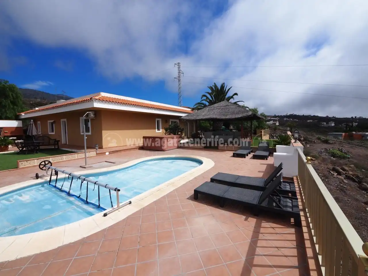 Country homes for sale in Casco Urbano