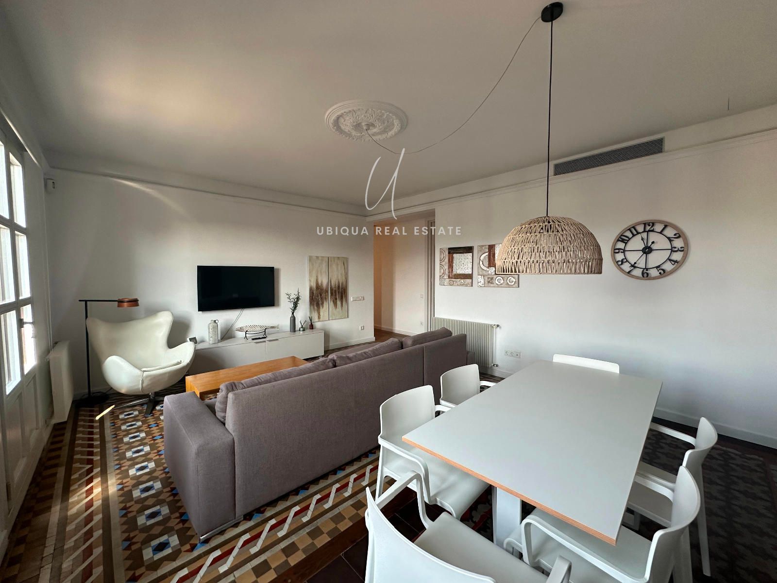 Living room of Flat to rent in  Barcelona Capital  with Air Conditioner, Heating and Parquet flooring