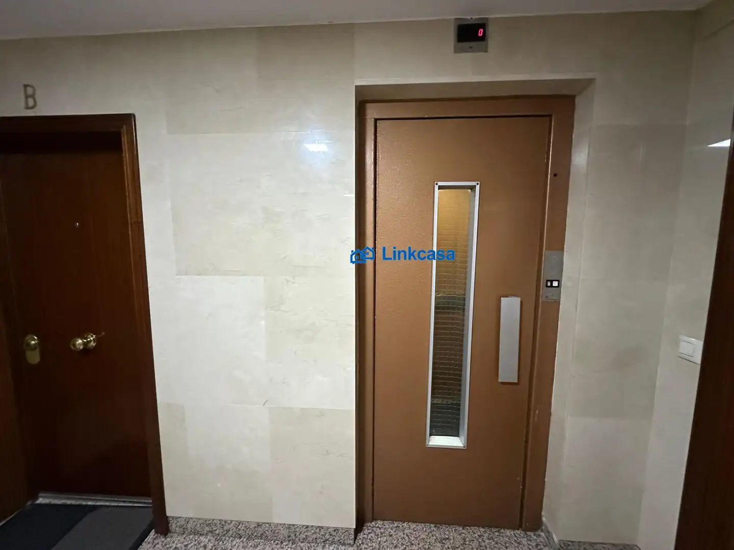 Piso en venta en Madrid con Calefacción, Terraza y Amueblado