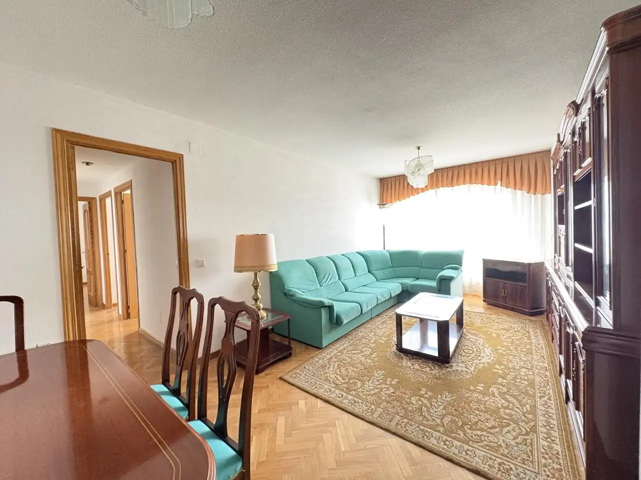 Wohnzimmer von Wohnung zur Miete in Madrid mit Heizung und Gemeinschaftspool