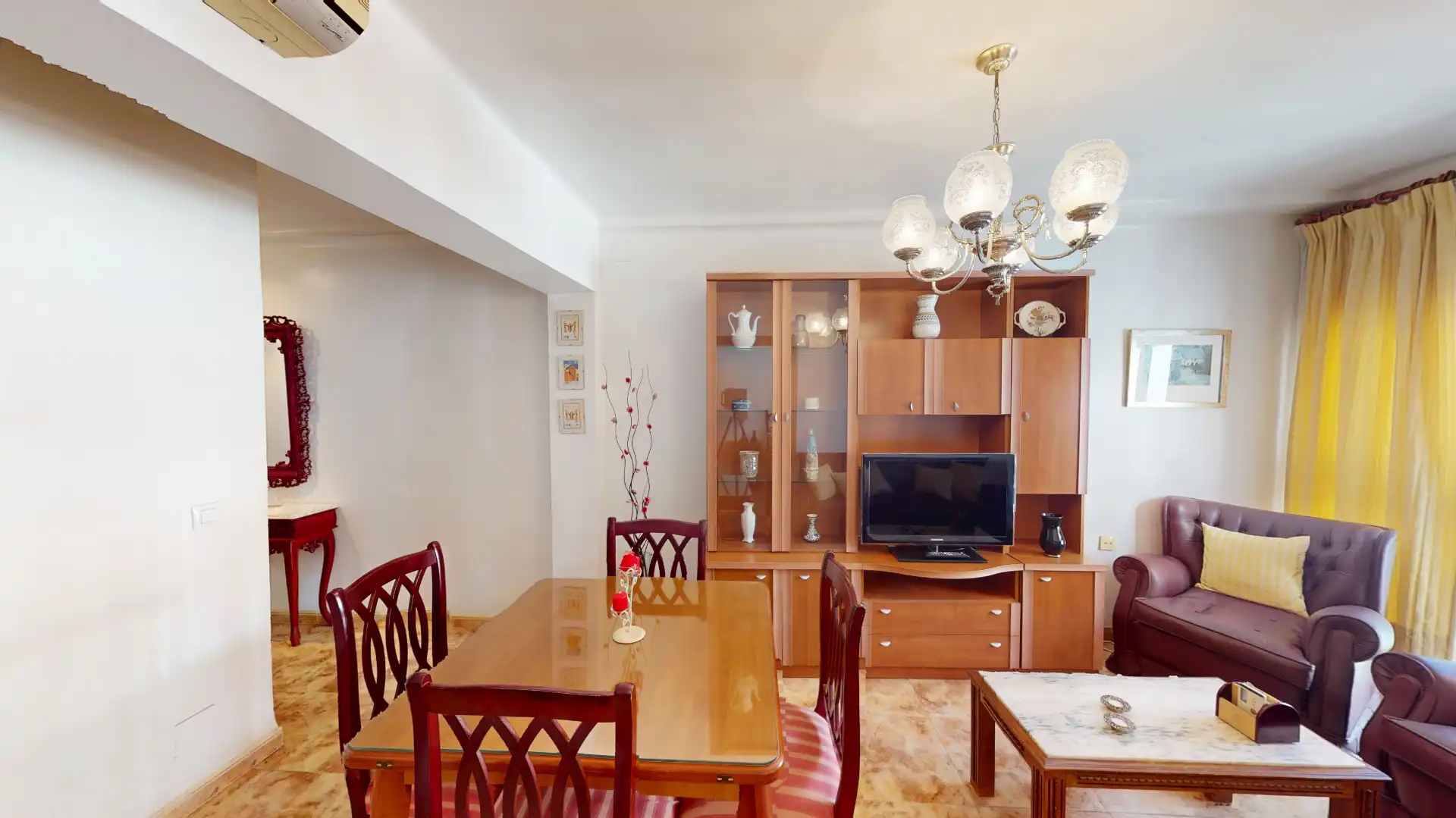 Comedor de Piso en venta en Almería con Aire acondicionado, Amueblado y Horno