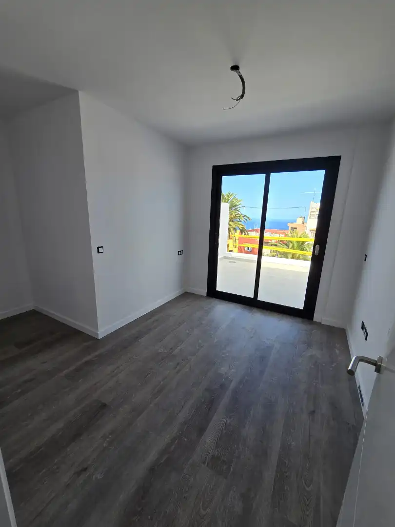 Habitación de Dúplex en venta en Los Realejos con Terraza y Balcón