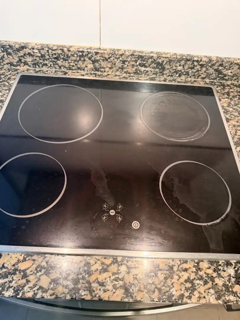 Piso con balcón en venta en Calle de Emilio de Mier 1, imagen 13