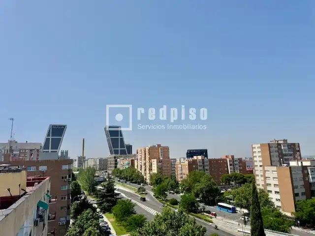 Vista exterior de Pis en venda en Madrid amb Aire condicionat, Calefacció i Parquet