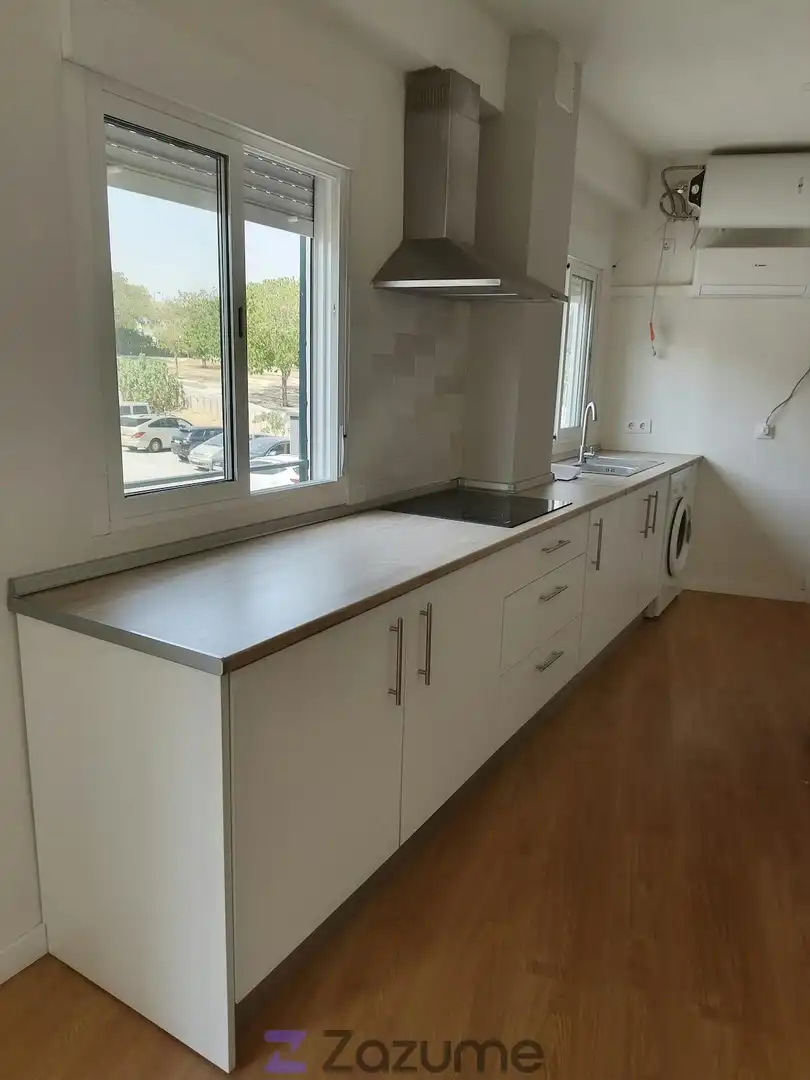 Küche von Wohnung zur Miete in Sevilla mit Klimaanlage, Heizung und Möbliert