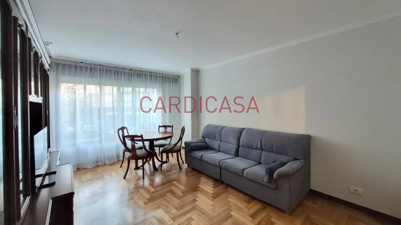 Living room of Flat for rent in Vigo   with Heating, Parquet flooring and Terrace