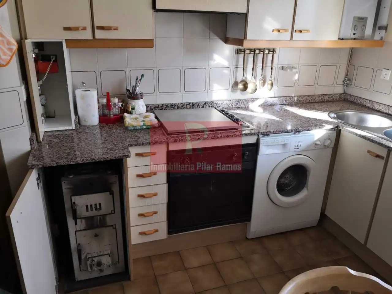 Kitchen of Flat for sale in Soto y Amío  with Heating and Parquet flooring