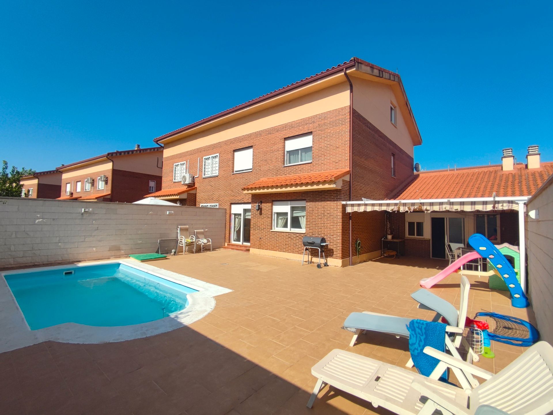 Swimming pool of Single-family semi-detached for sale in Alovera  with Heating, Private garden and Terrace