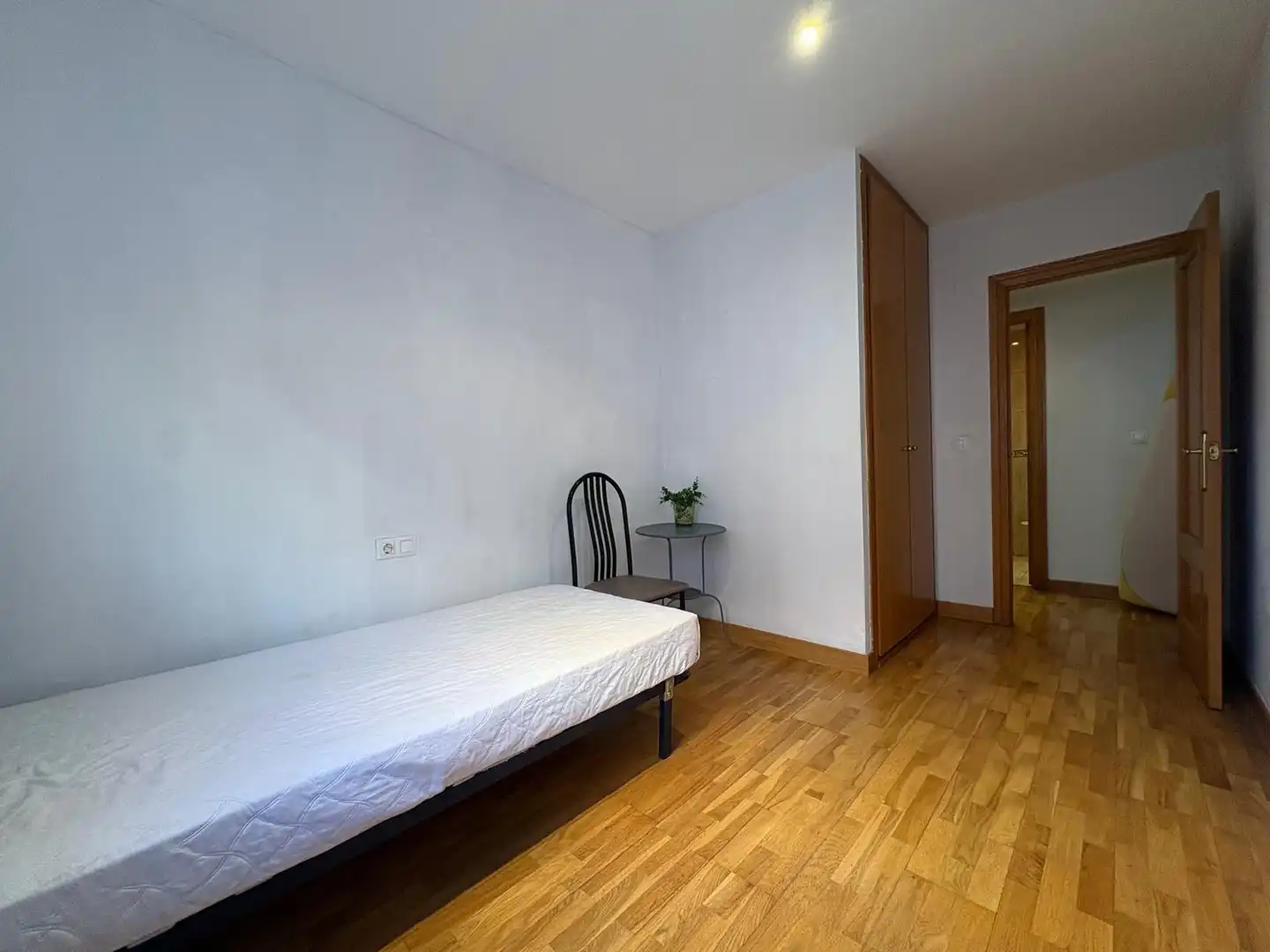 Habitación de Piso en venta en Paterna con Parquet y Piscina comunitaria