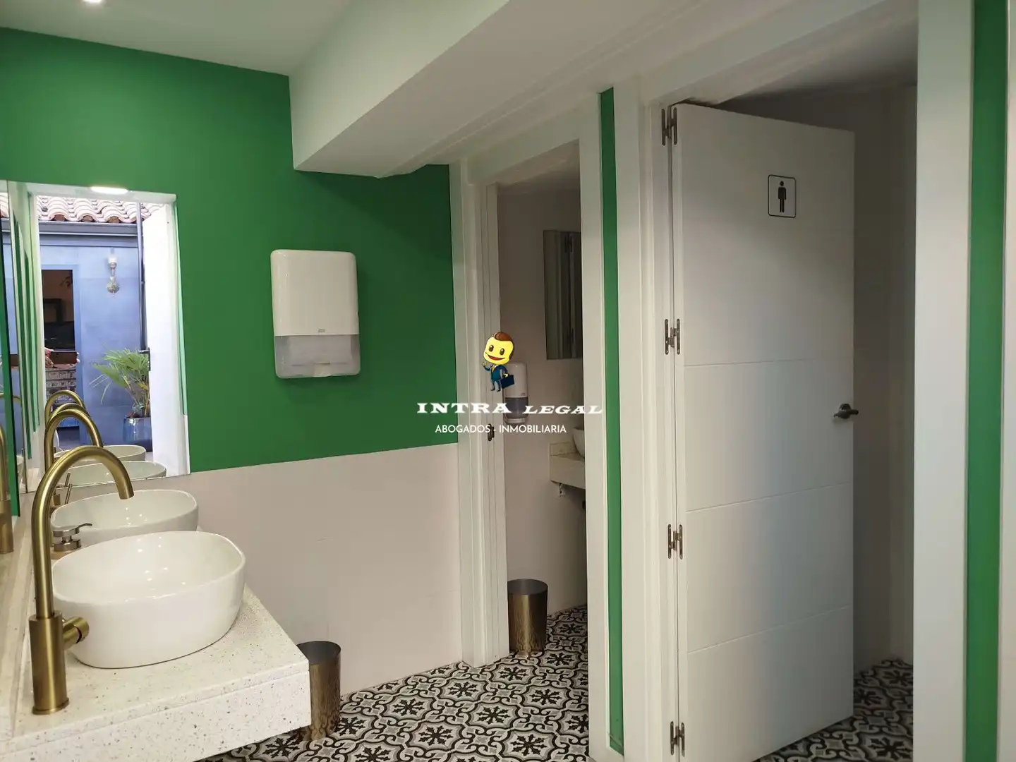 Baño de Local en traspaso en Salamanca con Aire acondicionado, Terraza y Amueblado
