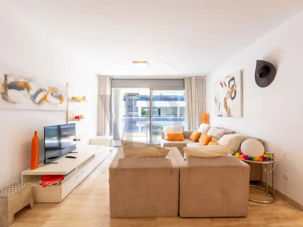 Sala de estar de Apartamento de alquiler en Eivissa con Aire acondicionado, Terraza y Piscina comunitaria