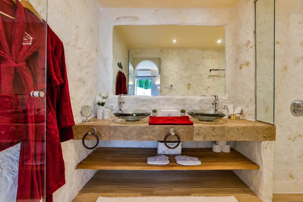 Bathroom of Houses for rent in Santa Eulària des Riu  with Air Conditioner, Heating and Private garden