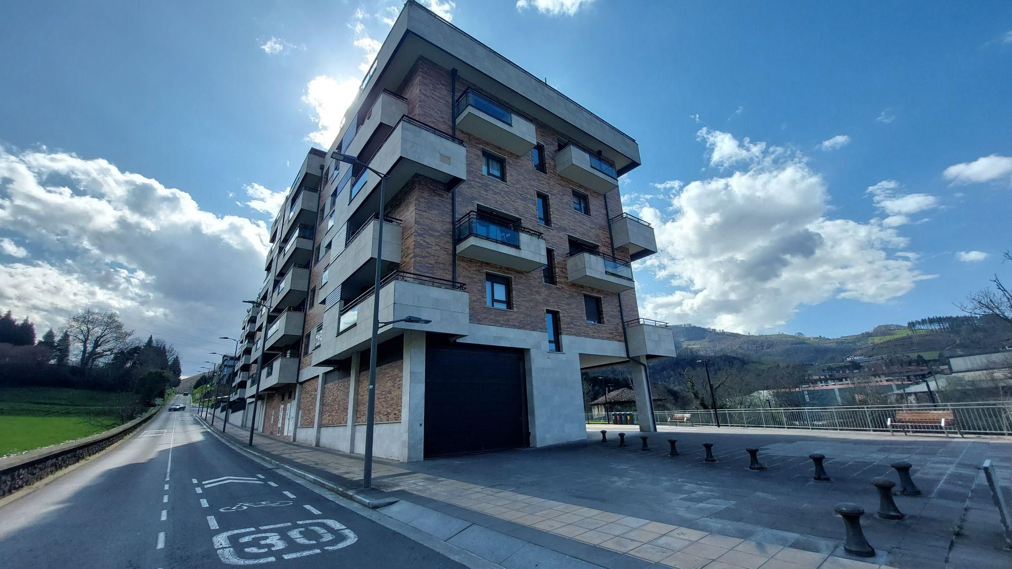 Exterior view of Garage for sale in Azkoitia