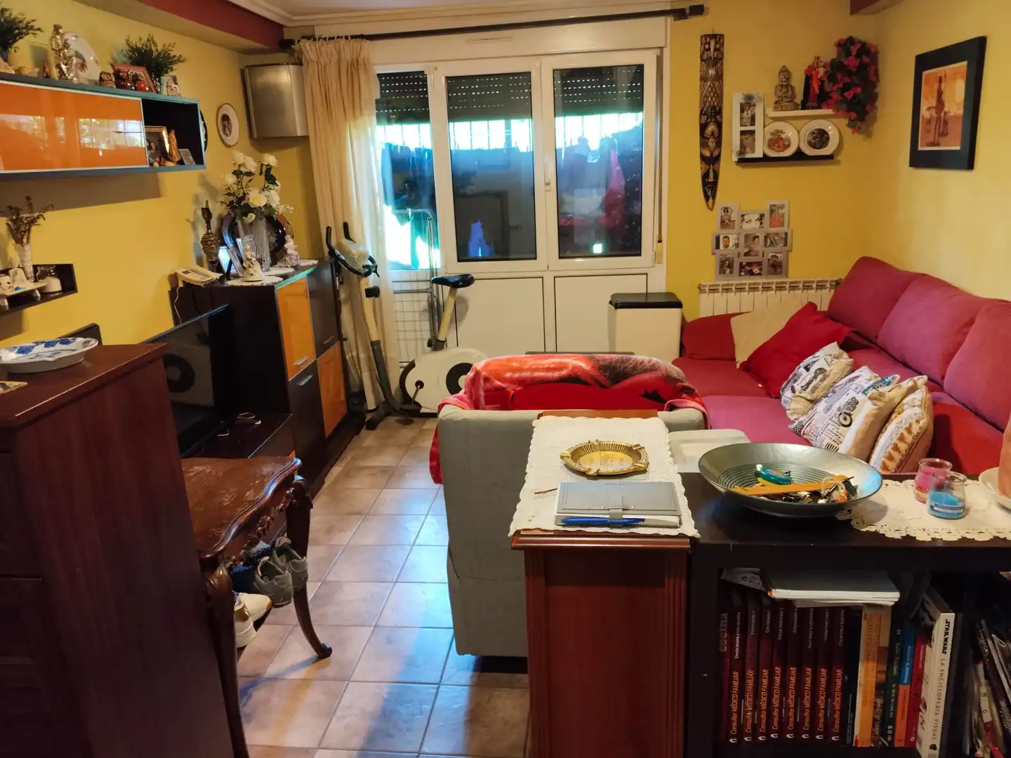 Sala de estar de Piso en venta en Irura con Calefacción y Amueblado