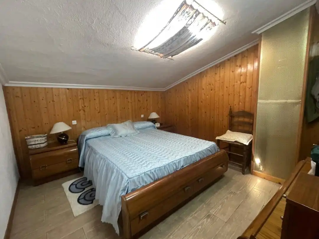 Habitación de Terreno en venta en Pueyo / Puiu