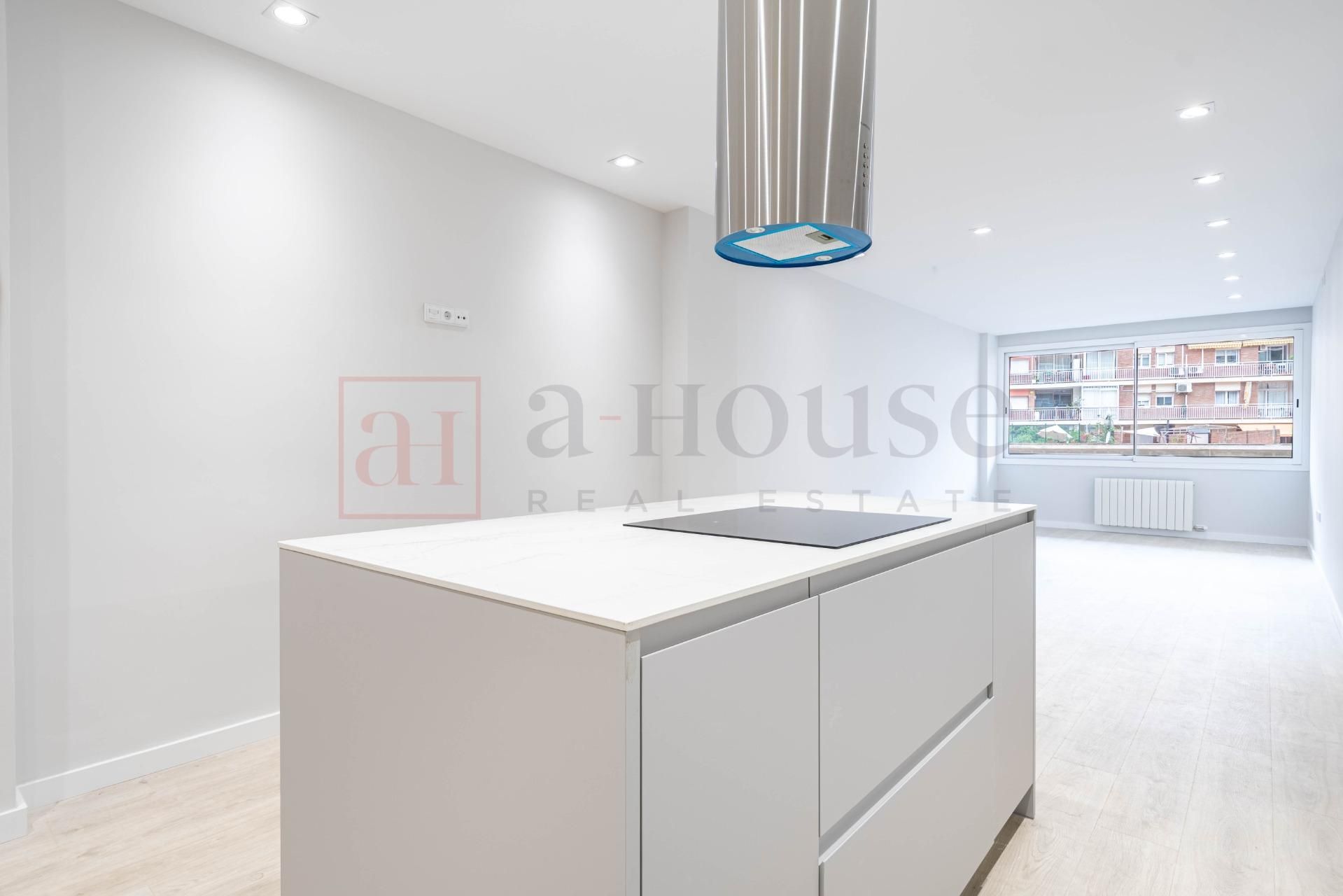 Kitchen of Flat for sale in  Barcelona Capital  with Air Conditioner, Heating and Parquet flooring