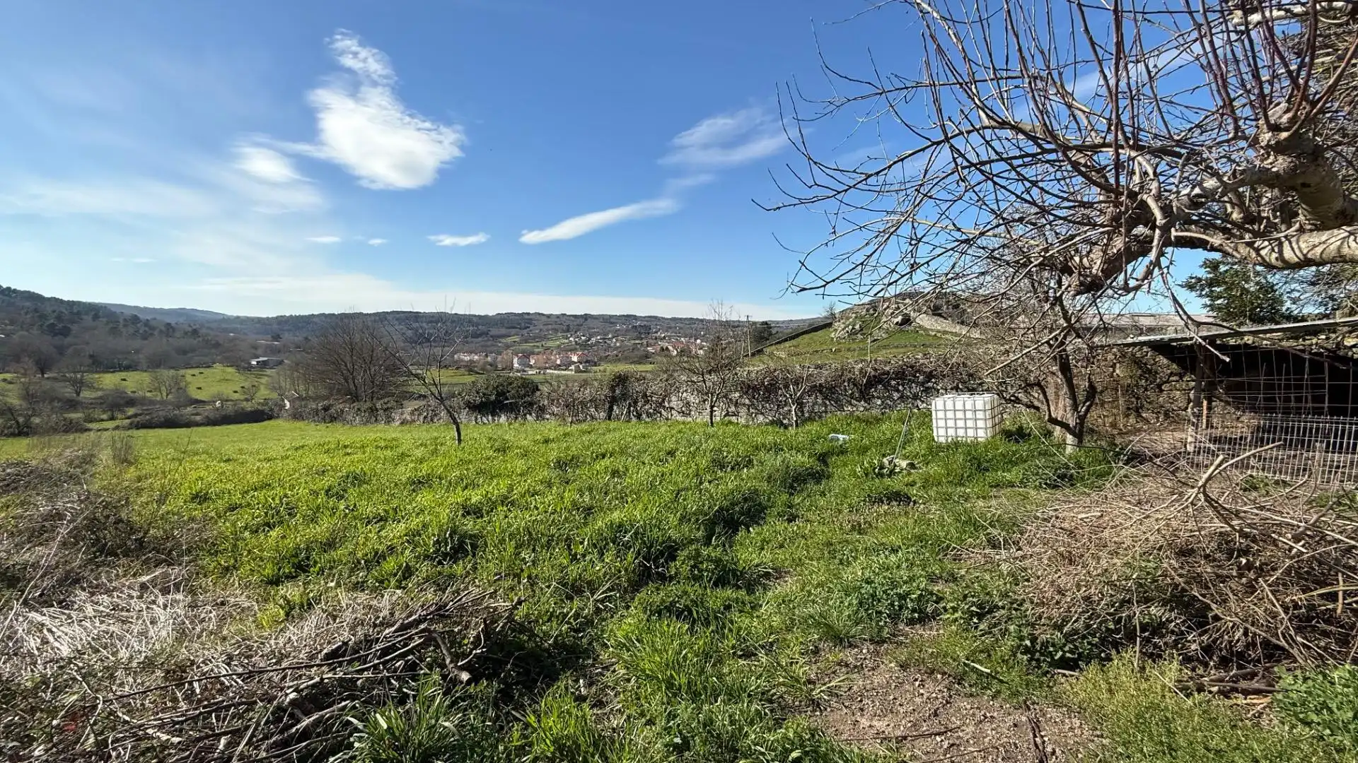 Finca rústica en venta en Allariz con Jardín privado, Terraza y Amueblado