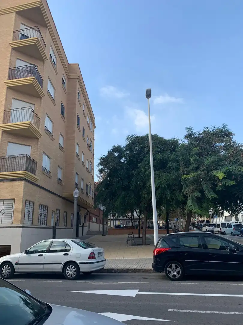 Vista exterior de Pis en venda en Elche / Elx amb Aire condicionat